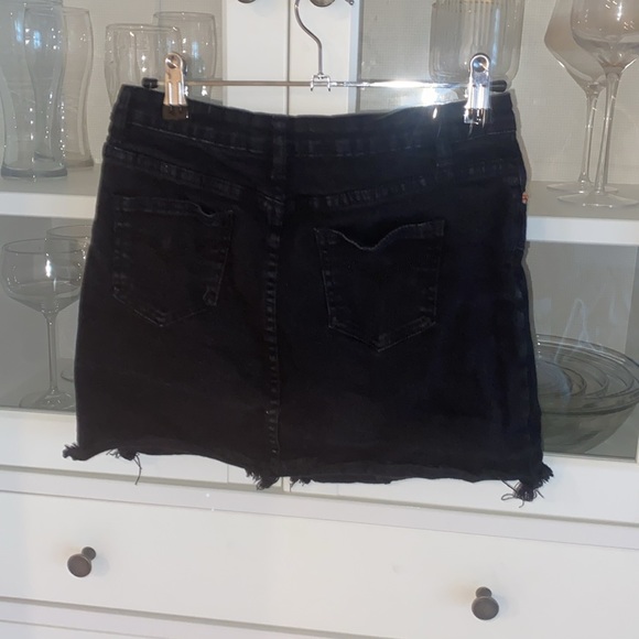 Womens black jean skirt - Picture 2 of 2